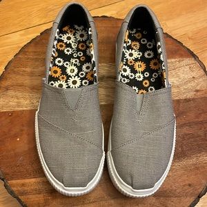 TOMS slip on platforms. Brand new, never worn.